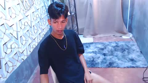 Reyn online show from February 4, 2025, 11:59 pm