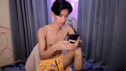 Snapshot of maxiebunny99 chatting on September 10, 2025, 11:16 pm Reyn online show from September 10, 2025, 11:16 pm