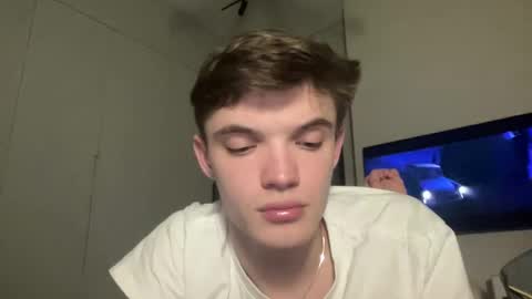 Snapshot of maximaxerxxx chatting on December 17, 2024, 9:27 pm maximaxerxxx online show from December 17, 2024, 9:27 pm