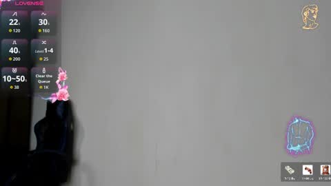 Snapshot of maximiliano_kh4lil chatting on June 24, 2026, 12:26 pm Maximiliano online show from June 24, 2026, 12:26 pm