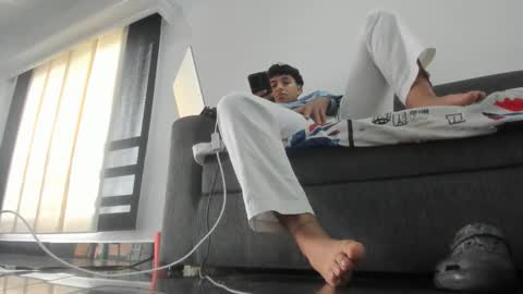 maximo__77 online show from November 27, 2025, 3:25 pm