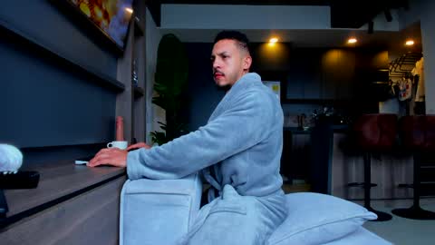 maximo_and_marcelo online show from April 14, 2026, 12:00 pm