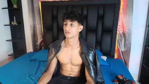 Snapshot of maximo_romano chatting on June 19, 2026, 6:56 pm Maximo online show from June 19, 2026, 6:56 pm