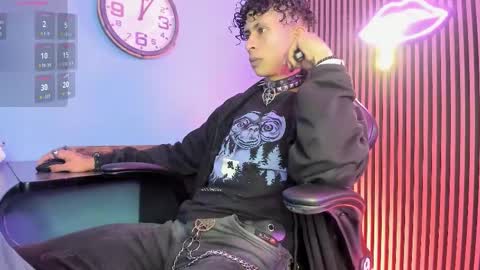 MAXIMO online show from February 24, 2026, 4:10 am