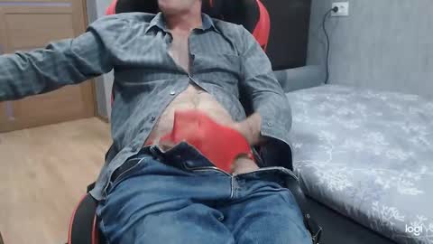 maximus3334 online show from December 22, 2025, 11:29 am