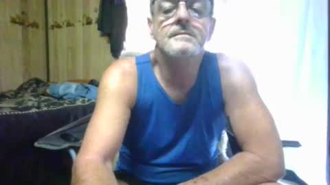 Snapshot of maximus_oreally chatting on February 27, 2025, 4:41 am Max online show from February 27, 2025, 4:41 am