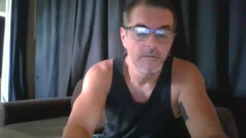 Snapshot of maximus_oreally chatting on March 10, 2025, 11:38 pm Max online show from March 10, 2025, 11:38 pm