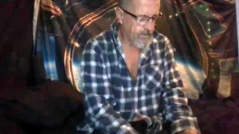 Max online show from April 3, 2026, 11:25 pm