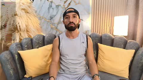 Snapshot of maximus_thorne chatting on April 2, 2026, 3:42 pm Maximus online show from April 2, 2026, 3:42 pm