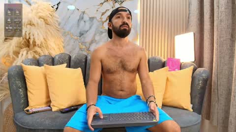 Snapshot of maximus_thorne chatting on April 9, 2026, 8:47 pm Maximus online show from April 9, 2026, 8:47 pm
