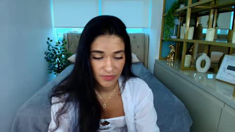 Maxine online show from February 2, 2026, 7:56 pm