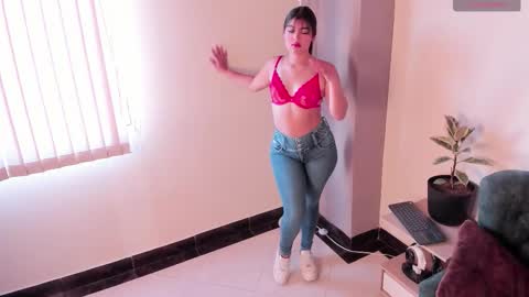 You can call me  Max online show from September 23, 2025, 12:08 pm