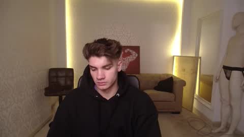 MaxKaiden online show from March 1, 2025, 5:09 am