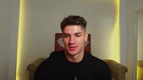 MaxKaiden online show from September 23, 2025, 5:32 am