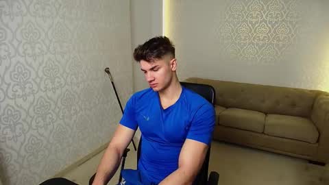 MaxKaiden online show from November 20, 2025, 5:51 am