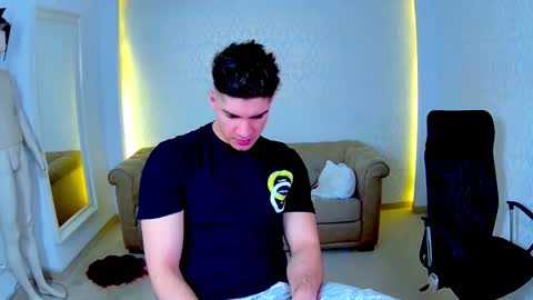 MaxKaiden online show from February 13, 2026, 6:09 am