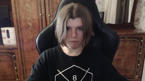 Snapshot of maxplay18 chatting on January 27, 2025, 8:07 pm Max online show from January 27, 2025, 8:07 pm