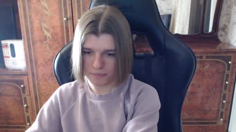 Snapshot of maxplay18 chatting on February 19, 2025, 6:54 pm Max online show from February 19, 2025, 6:54 pm