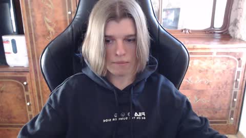 Snapshot of maxplay18 chatting on February 22, 2025, 1:57 pm Max online show from February 22, 2025, 1:57 pm