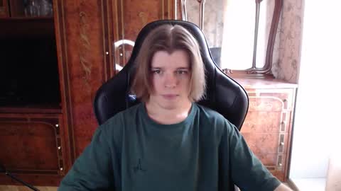 Snapshot of maxplay18 chatting on October 9, 2025, 10:57 am Max online show from October 9, 2025, 10:57 am