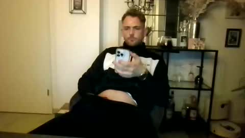 maxirodrig online show from February 1, 2025, 6:51 pm