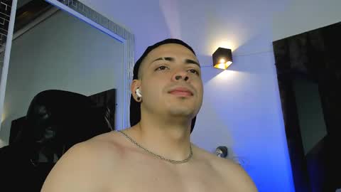 Snapshot of maxwell_dupont chatting on May 22, 2026, 3:17 pm MAX online show from May 22, 2026, 3:17 pm