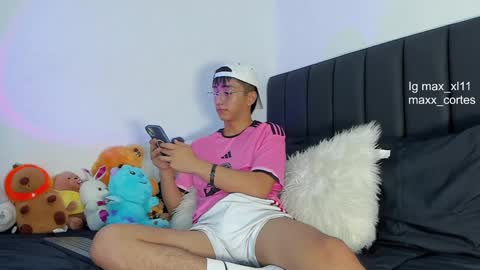 Snapshot of maxx_cortes chatting on January 31, 2025, 10:52 pm maxx_cortes online show from January 31, 2025, 10:52 pm