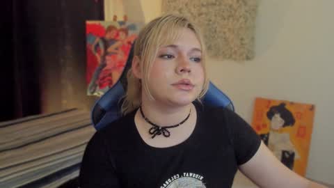 Maxine Minx online show from January 9, 2025, 9:37 am