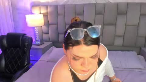 Maxine Minx online show from March 16, 2026, 12:17 am