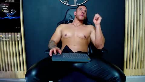 Snapshot of maxxxpowerful chatting on February 19, 2025, 6:21 pm maxxxpowerful online show from February 19, 2025, 6:21 pm