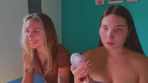 Dani and May online show from May 4, 2026, 9:16 am