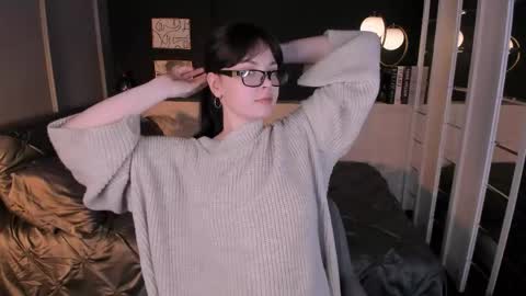 Snapshot of maya___muse chatting on May 3, 2026, 1:50 pm Maya online show from May 3, 2026, 1:50 pm