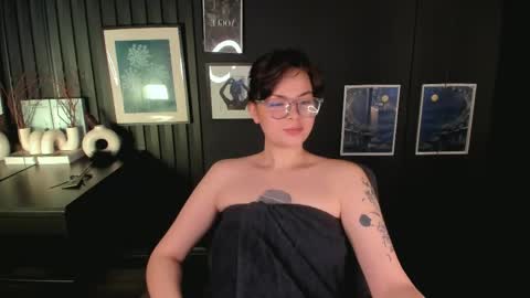 Snapshot of maya___muse chatting on May 20, 2026, 2:34 pm Maya online show from May 20, 2026, 2:34 pm