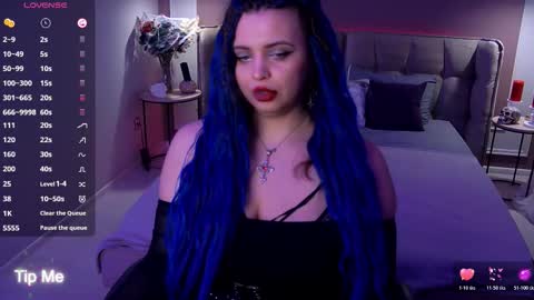 Maya Mils online show from November 24, 2025, 1:05 am