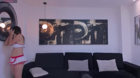 Snapshot of mayahoffman_ chatting on February 5, 2026, 11:15 am M A Y A H O F F M A N online show from February 5, 2026, 11:15 am