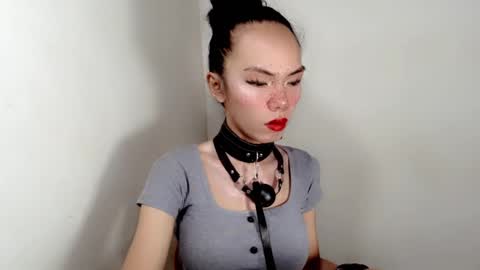 Snapshot of mayamint chatting on October 27, 2025, 9:24 am mayamint online show from October 27, 2025, 9:24 am