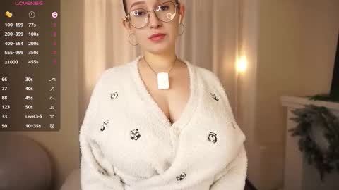 Snapshot of maybellebyone chatting on February 1, 2026, 3:43 pm Milina online show from February 1, 2026, 3:43 pm