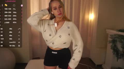 Snapshot of maybellebyone chatting on February 6, 2026, 6:44 pm Milina online show from February 6, 2026, 6:44 pm