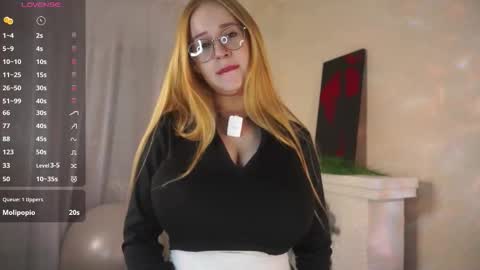 Snapshot of maybellebyone chatting on February 9, 2026, 6:12 pm Milina online show from February 9, 2026, 6:12 pm