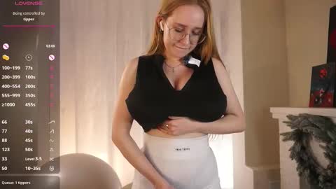 Snapshot of maybellebyone chatting on February 12, 2026, 3:45 am Milina online show from February 12, 2026, 3:45 am