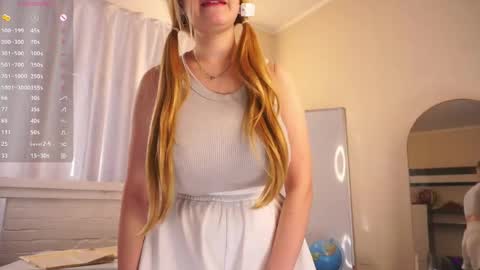 Snapshot of maybellebyone chatting on April 28, 2026, 2:27 am Milina online show from April 28, 2026, 2:27 am