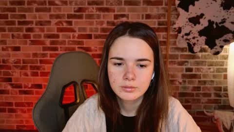 maybloom_ online show from February 18, 2026, 6:09 am