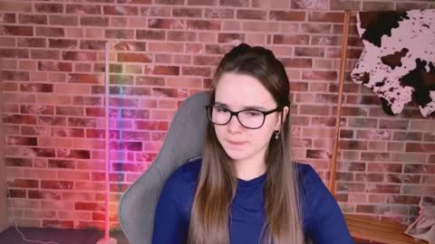 Snapshot of maybloom_ chatting on March 6, 2026, 10:23 am maybloom_ online show from March 6, 2026, 10:23 am