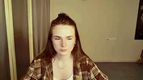 Snapshot of maybloom_ chatting on March 13, 2026, 1:18 pm maybloom_ online show from March 13, 2026, 1:18 pm