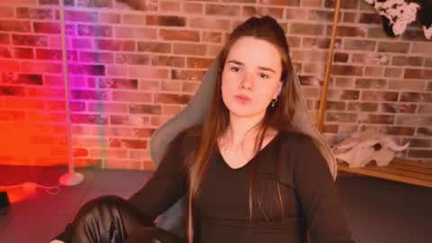 Snapshot of maybloom_ chatting on March 23, 2026, 12:09 pm maybloom_ online show from March 23, 2026, 12:09 pm