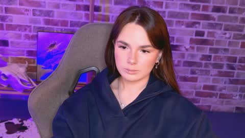 Snapshot of maybloom_ chatting on April 9, 2026, 2:22 pm maybloom_ online show from April 9, 2026, 2:22 pm