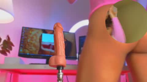 Snapshot of maykka chatting on February 14, 2025, 11:42 pm Mayka online show from February 14, 2025, 11:42 pm