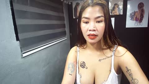 mazikeen_mazee online show from January 15, 2025, 2:49 am