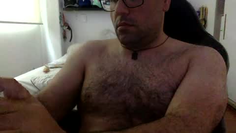 Snapshot of mbotve chatting on June 22, 2026, 8:17 pm VzlaMan online show from June 22, 2026, 8:17 pm