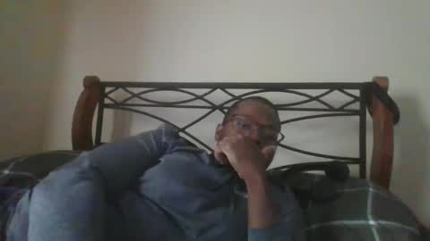 Mark online show from September 10, 2025, 5:13 pm